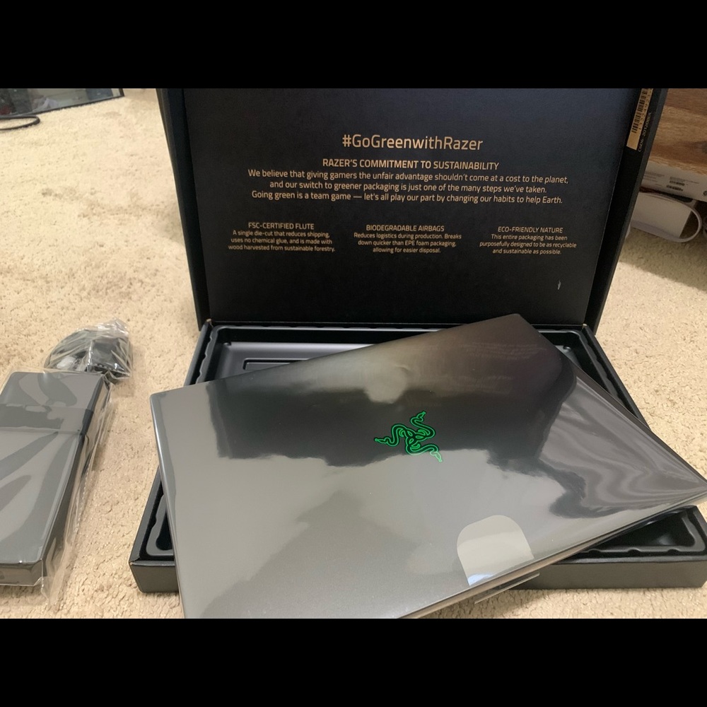 Razer Blade 15 Advanced Intel Core i7-11800H RTX 3070